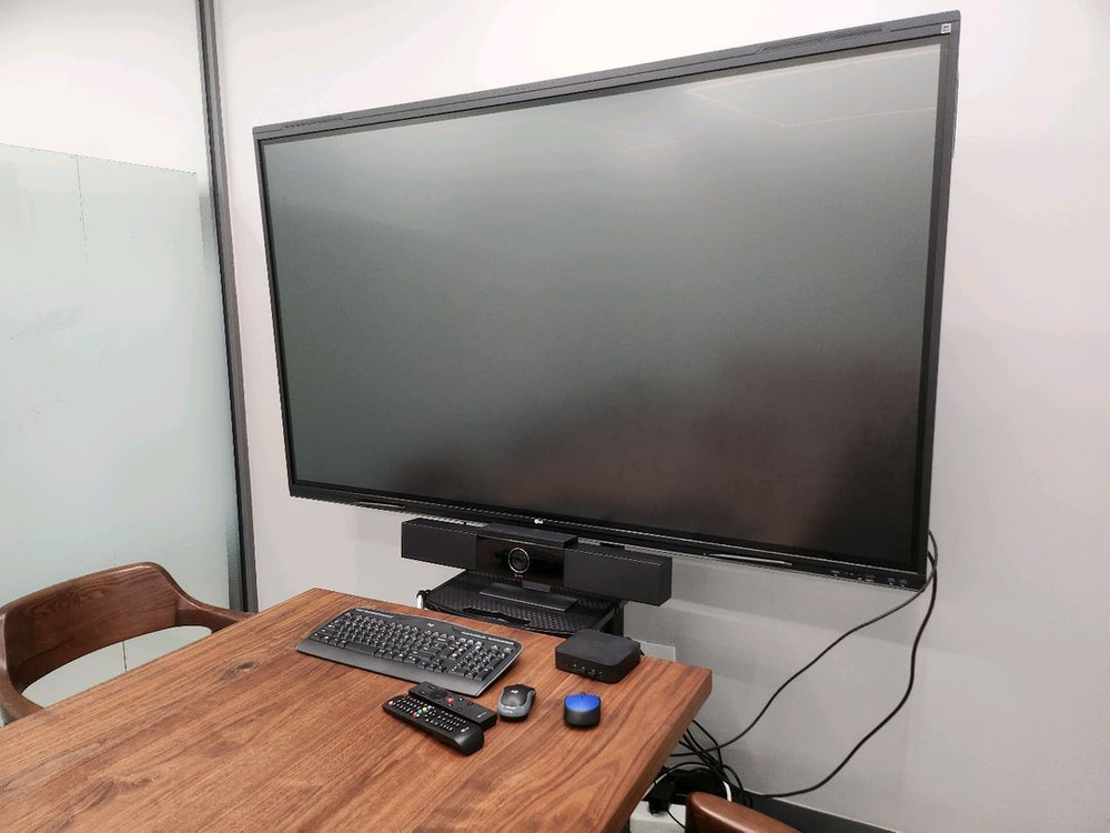 LG 75인치 전자칠판 및 화상회의시스템 이미지
