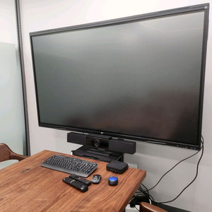 LG 75인치 전자칠판 및 화상회의시스템 이미지