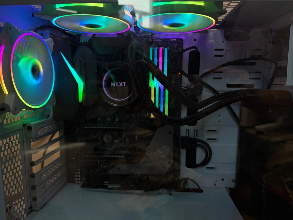 PC 본체 판매합니다. i7 8700k 이미지
