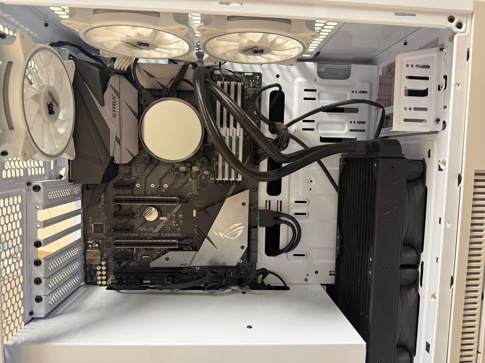 PC 본체 판매합니다. i7 8700k 이미지