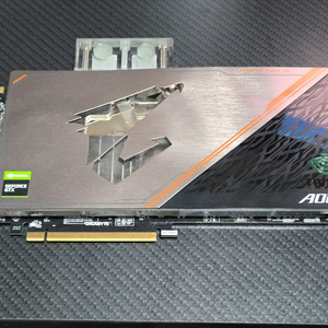 기가바이트 어로스 1080ti 익스트림에디션 수냉식 이미지