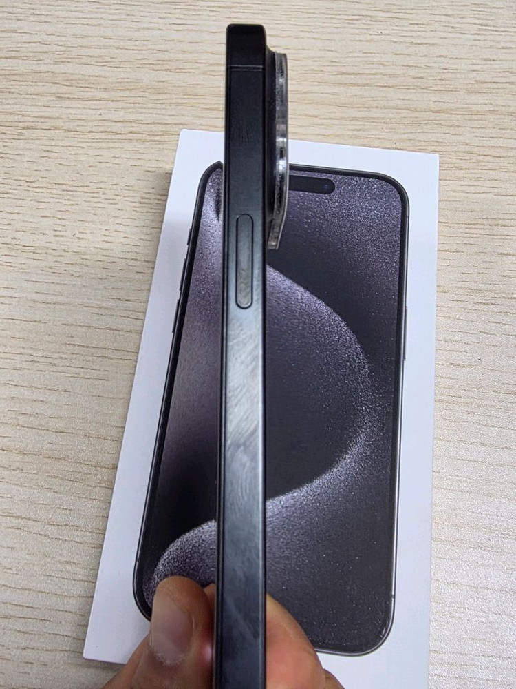 애플 아이폰15프로 256GB 자급제 이미지