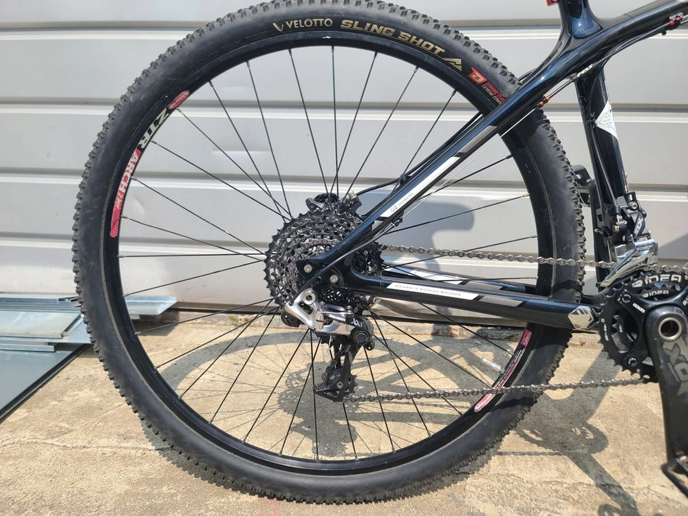 TREK 슈퍼플라이 카본 17.5인치 레프티샥 이미지