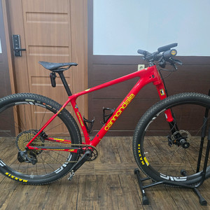 캐논데일 레프티샥 풀카본 MTB 자전거 이미지