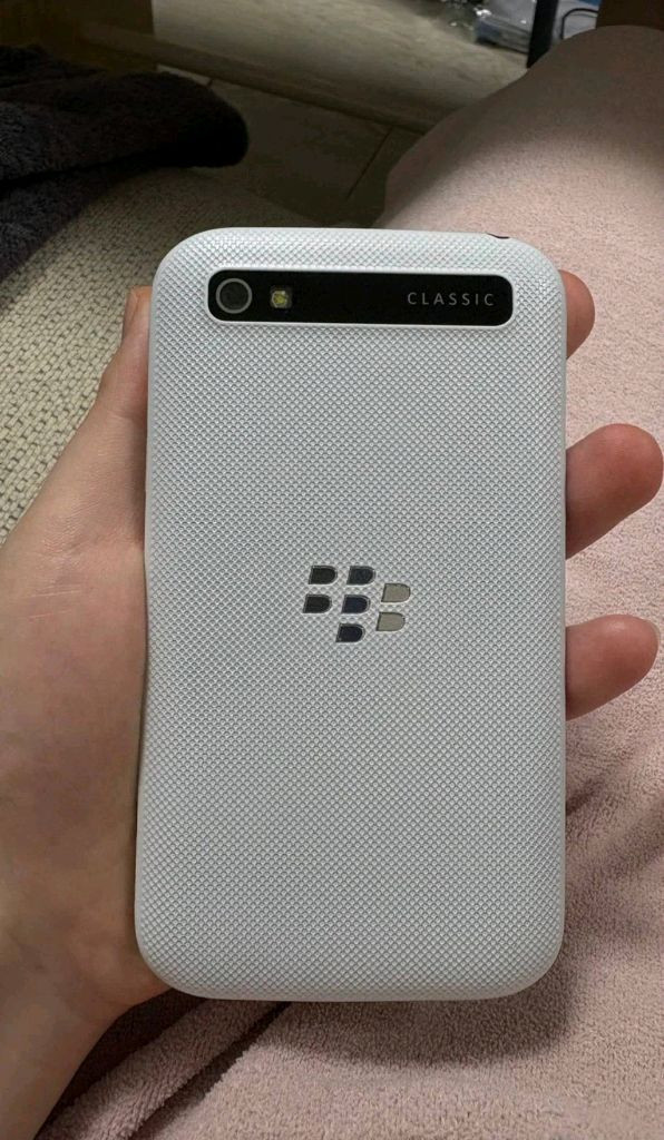 블랙베리 클래식 Q25 화이트 오리지널 이미지