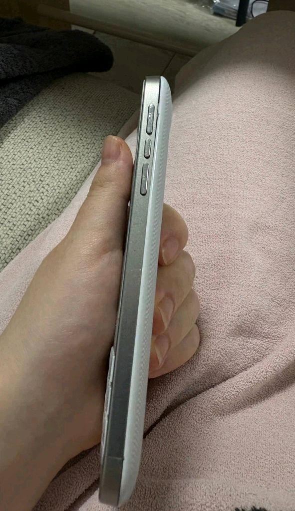 블랙베리 클래식 Q25 화이트 오리지널 이미지