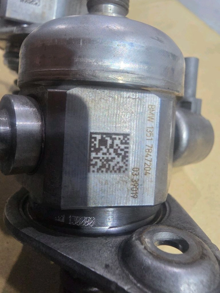 BMW S55엔진용 고압펌프 1351 7847204 이미지