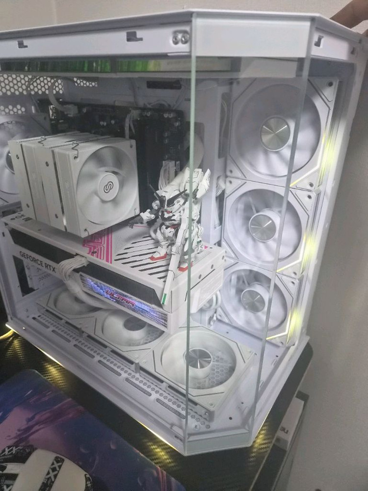 고사양 커스텀 컴퓨터 본체 pc 이미지