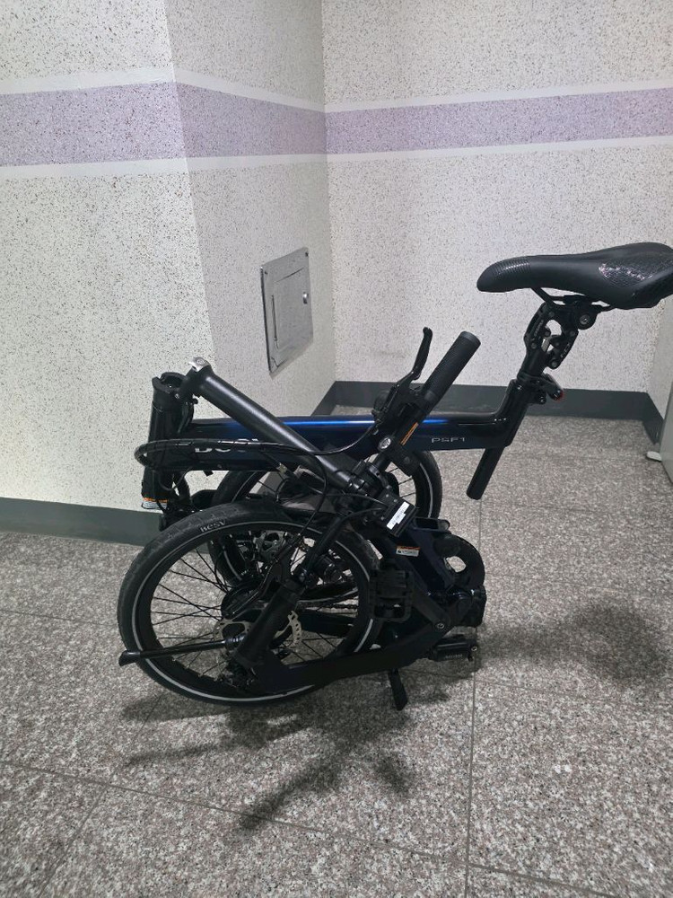 접이식 전기자전거 이미지