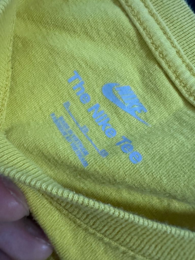 나이키 Nike 옐로우 기본 스우시 반팔 티셔츠 M ~ L 이미지