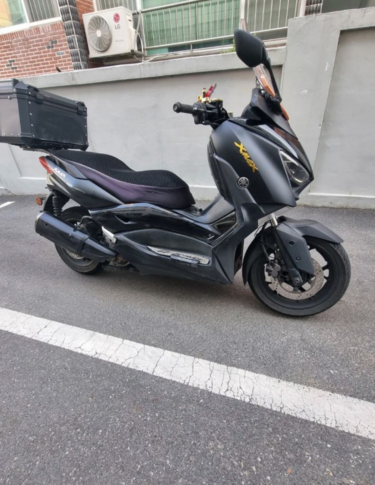Xmax300 묻따 던집니다 이미지