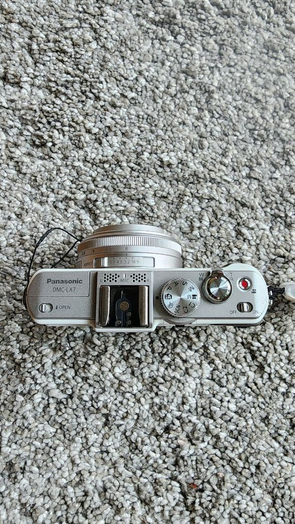 파나소닉 루믹스 DMC-lx7 화이트 카메라 이미지
