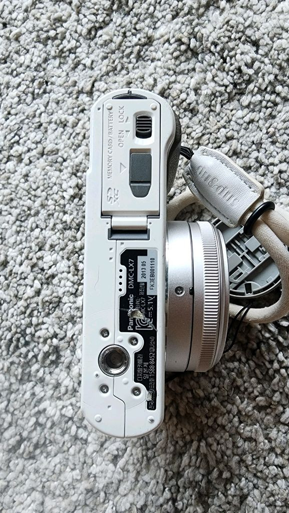 파나소닉 루믹스 DMC-lx7 화이트 카메라 이미지