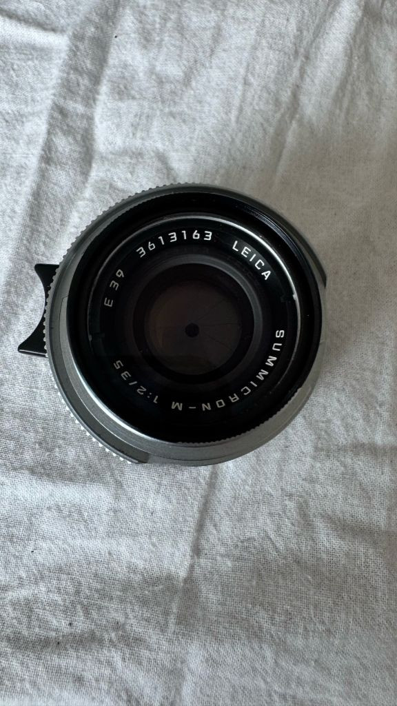 라이카 Leica Summicron-M 35mm f2 실버 Germany. 보케킹 이미지