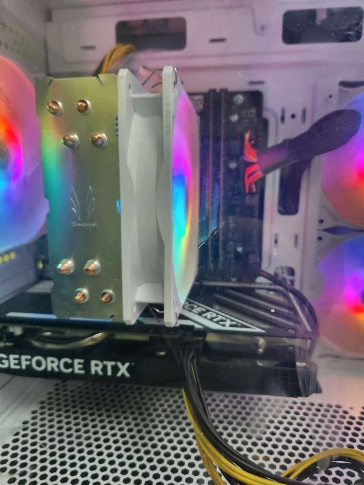 화이트 감성 게이밍PC RTX4060 / i5-12400F / RAM32GB / SSD1TB 이미지