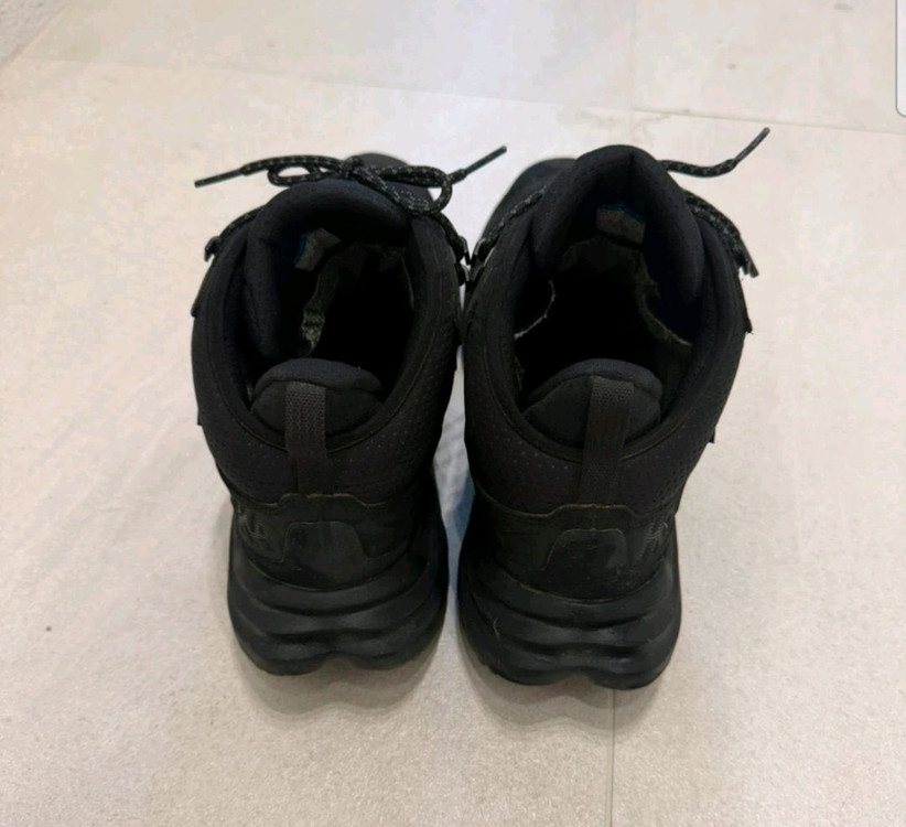 호카 아나카파2 미드 gtx 블랙 275mm 3회 신은 제품 팝니다 이미지