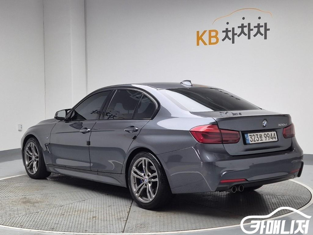 [BMW]3시리즈 (F30) 320d M 스포츠 (5인승) #고유가특가 이미지