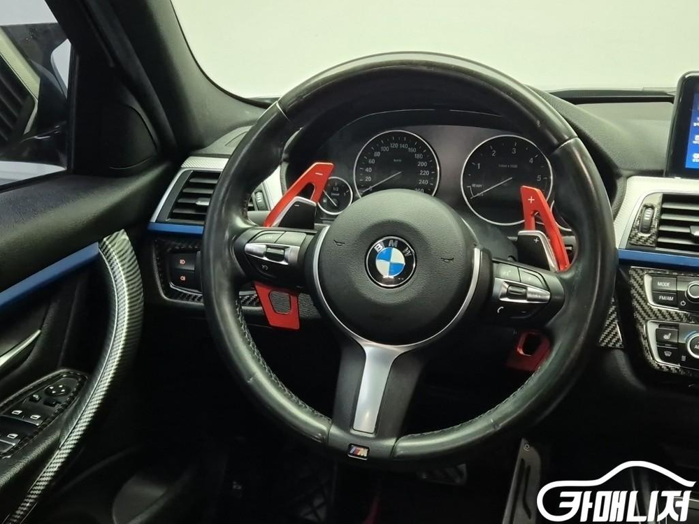 [BMW]3시리즈 (F30) 320d M 스포츠 (5인승) #고유가특가 이미지