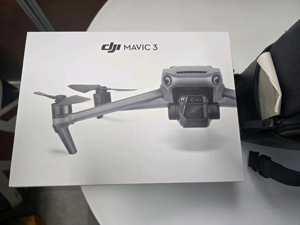 DJI 매빅3 드론 판매합니다 새제품 이미지