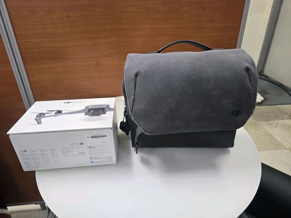 DJI 매빅3 드론 판매합니다 새제품 이미지