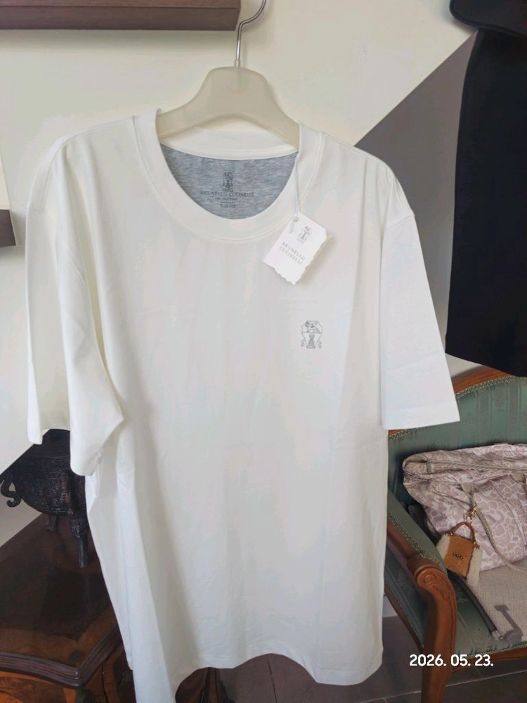 브루넬로 쿠치넬리 슬림핏 티와 수영복 이미지