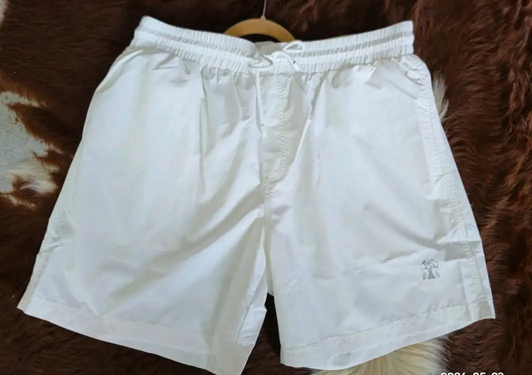 브루넬로 쿠치넬리 슬림핏 티와 수영복 이미지