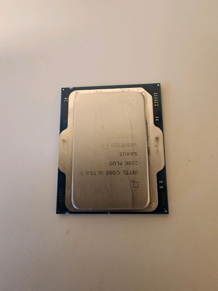 인텔 15세대 250 K plus MSI B860M A 와이파이 삼성전자 DDR5 8GB 5600 2개 16g 팝니 이미지