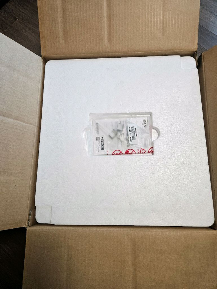 (3시간 사용)LG 씨네빔 HU810PW 4K 빔프로젝터 이미지