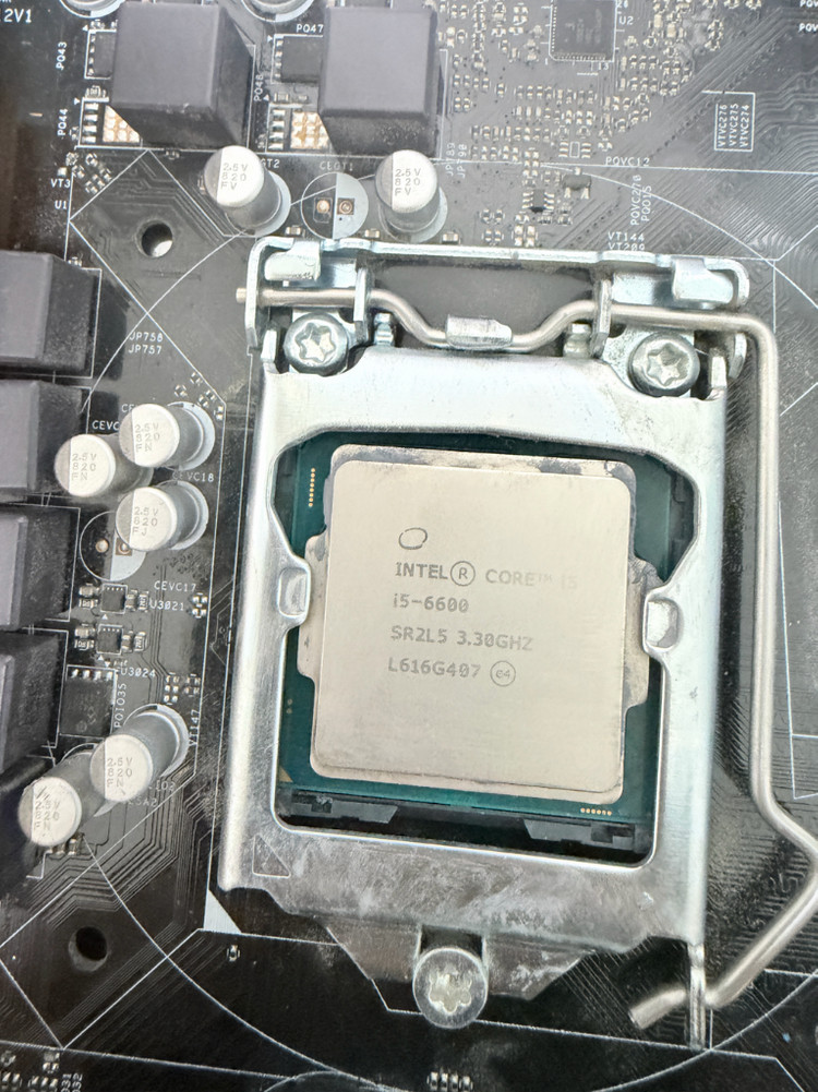 B150M Pro4 메인보드 + CPU i5 6600 이미지