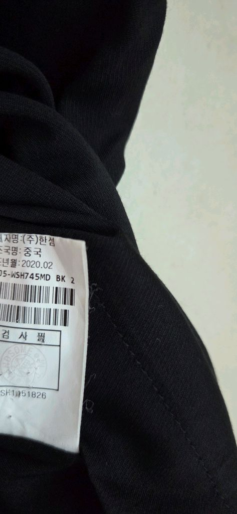 한섬 시스템옴므 블랙 그래픽 반팔 셔츠사이즈 100 택포 이미지