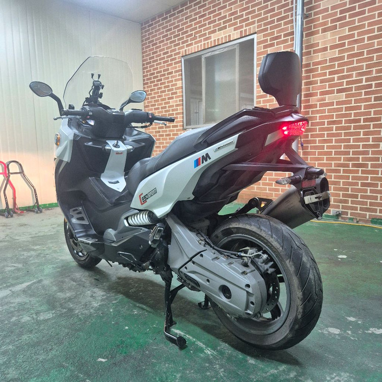 BMW C650S 17년식 2만KM 아크라포빅구변 판매합니다 이미지