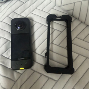 인스타360 x3 카메라 이미지