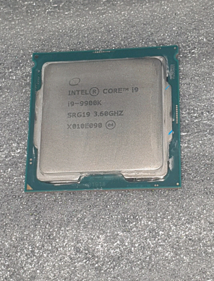 고사양 게이밍 i9-9900k 반본체 이미지