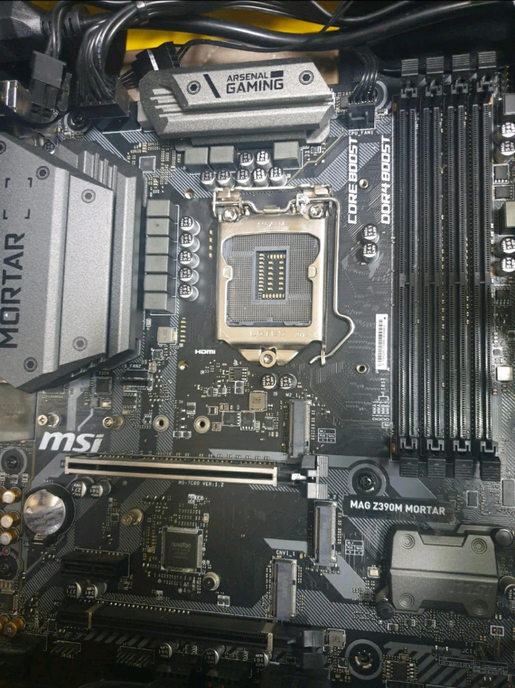 고사양 게이밍 i9-9900k 반본체 이미지