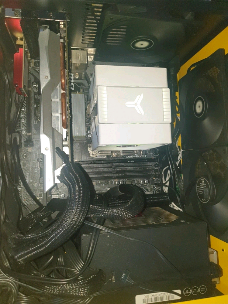 고사양 게이밍 i9-9900k 반본체 이미지