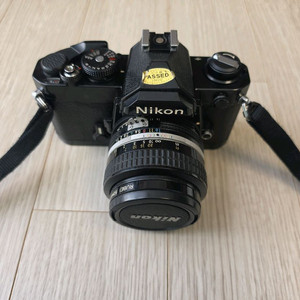 니콘 fm 50mm f1.4 필름카메라 판매합니다 이미지