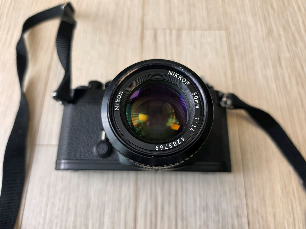 니콘 fm 50mm f1.4 필름카메라 판매합니다 이미지