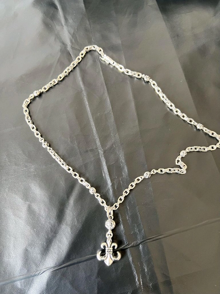 크롬하츠 플뢰르 드 리 펜던트 목걸이 이미지