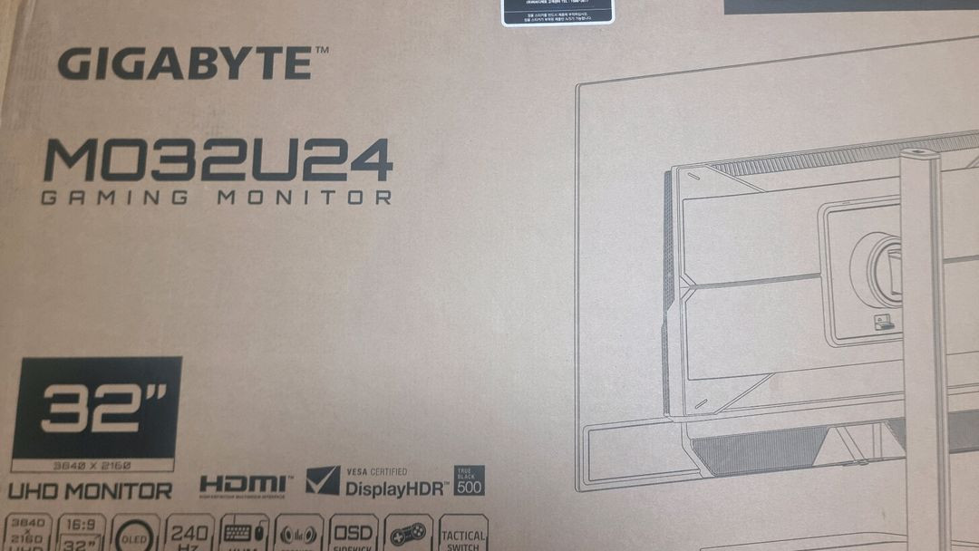(미개봉,신제품)기가바이트 MO32U24 4세대 패널 QD OLED 4K 모니터 판매해요 이미지