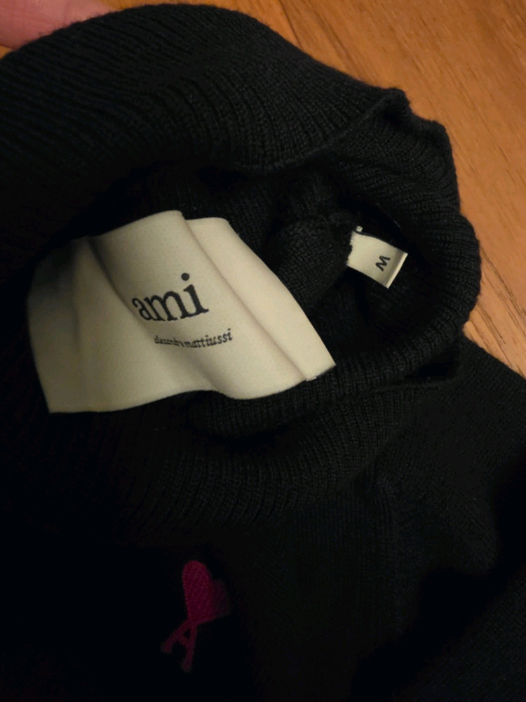 아미 25FW 스몰하트 크루넥 니트 목폴라 블랙 M 이미지