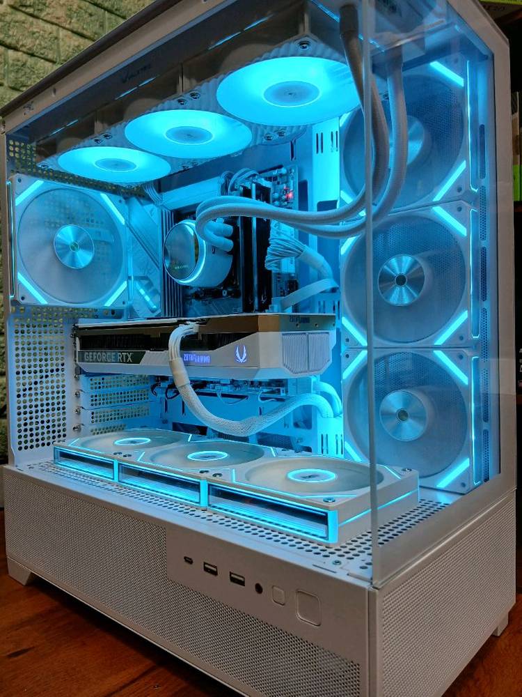미사용 ) 9800X3D & RTX5070TI 컴퓨터 판매 이미지