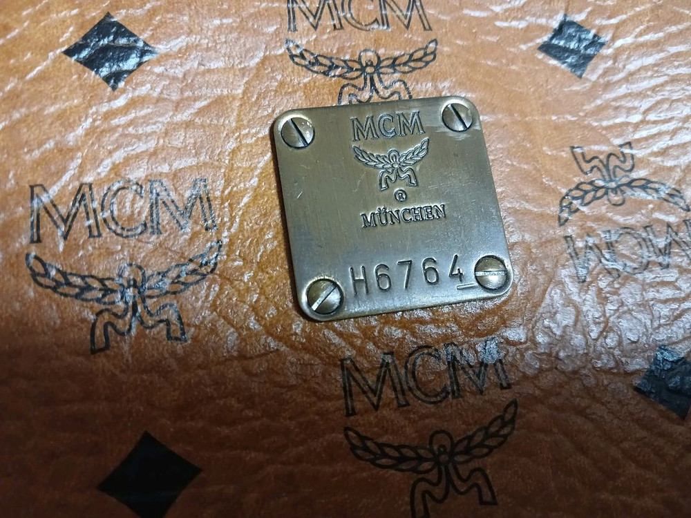 MCM(정품) 남성 가죽 클러치백 가방 (상태 깨끗하고 좋아요) 이미지