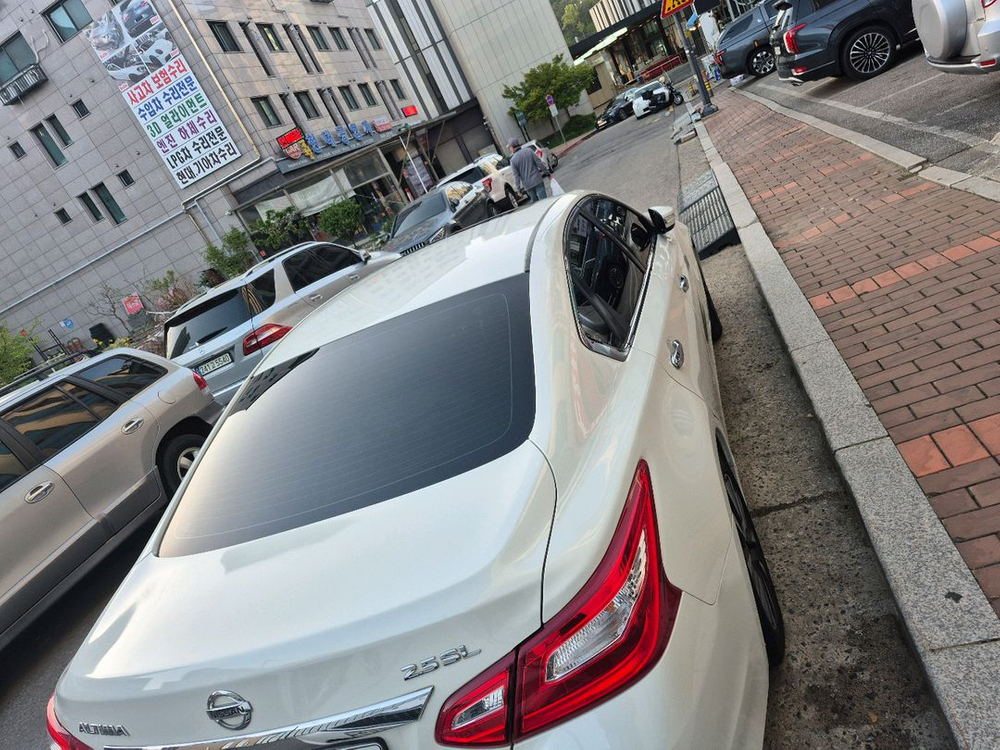 17년식 닛산 알티마 2.5 팝니다. 이미지