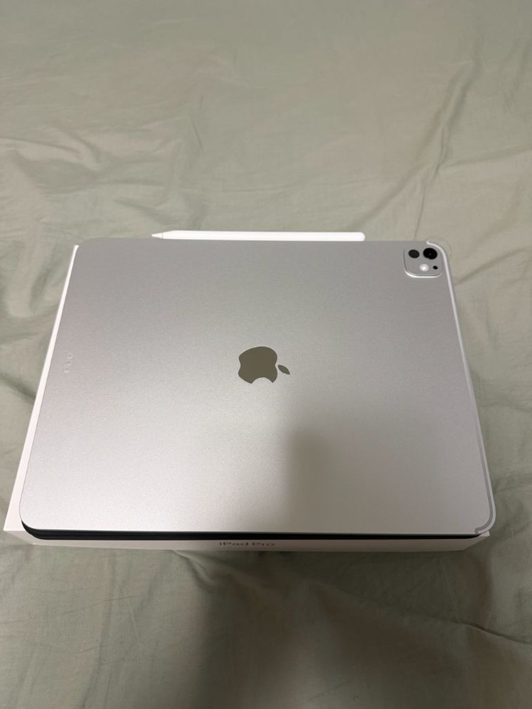 Apple iPad Pro13 12.9인치 wi-fi M5 실버 매직키보드 애플팬슬프로 세트 이미지