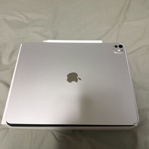 Apple iPad Pro13 12.9인치 wi-fi M5 실버 매직키보드 애플팬슬프로 세트 이미지