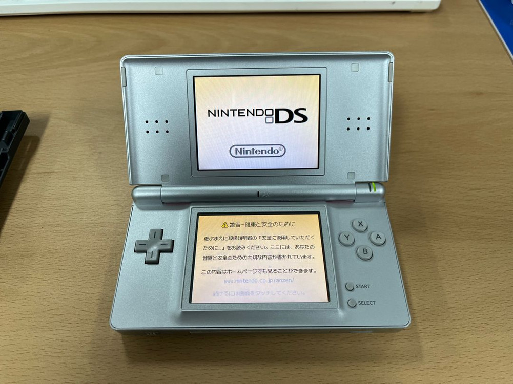 닌텐도 ds lite 실버 + 마리오카트 + 알칩두개 이미지