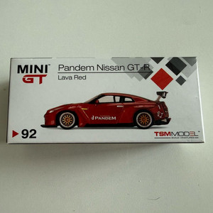MINI GT 판뎀 닛산 GT-R 라바레드 미니지티 핫휠 이미지