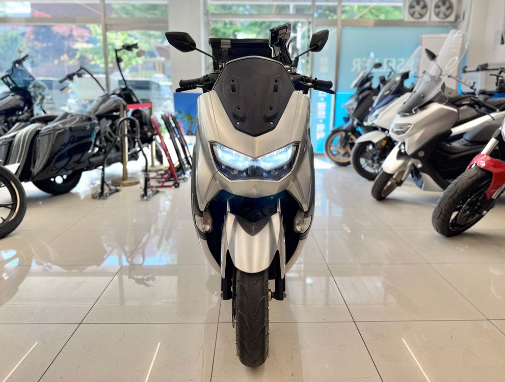 22년식 NMAX125 / 47,XXXkm /스크린장착예정/차량판매합니다 이미지