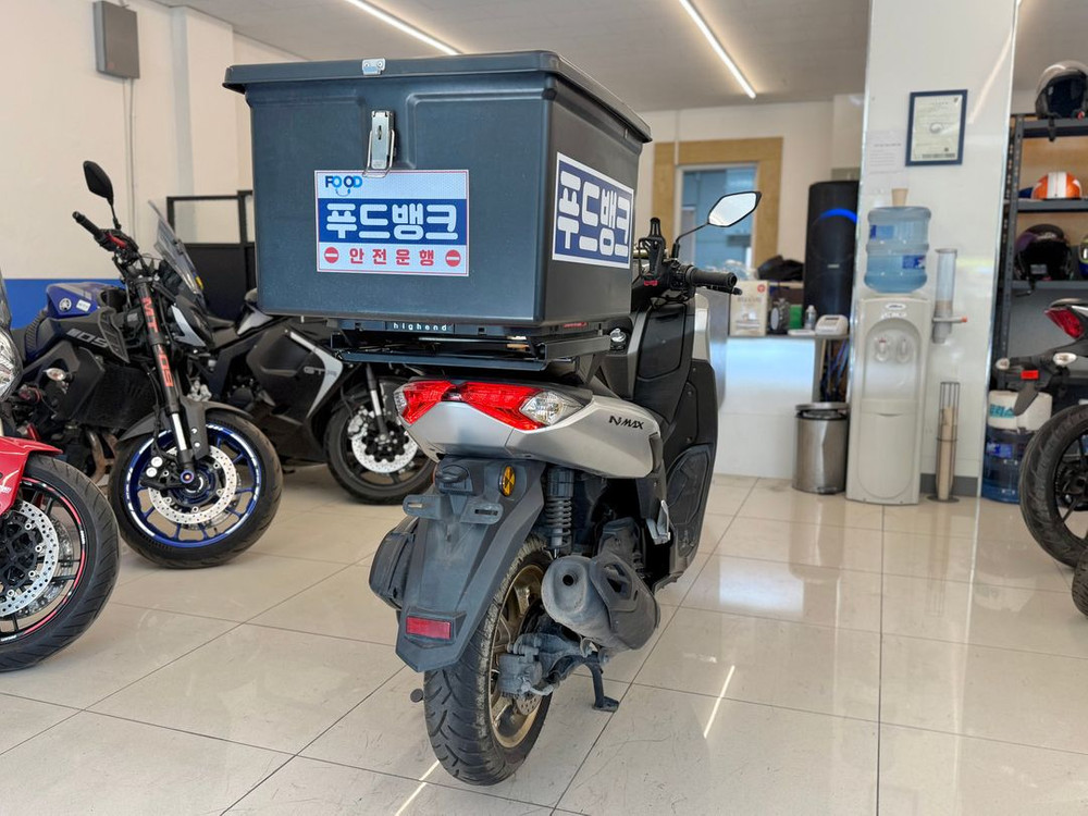 22년식 NMAX125 / 47,XXXkm /스크린장착예정/차량판매합니다 이미지