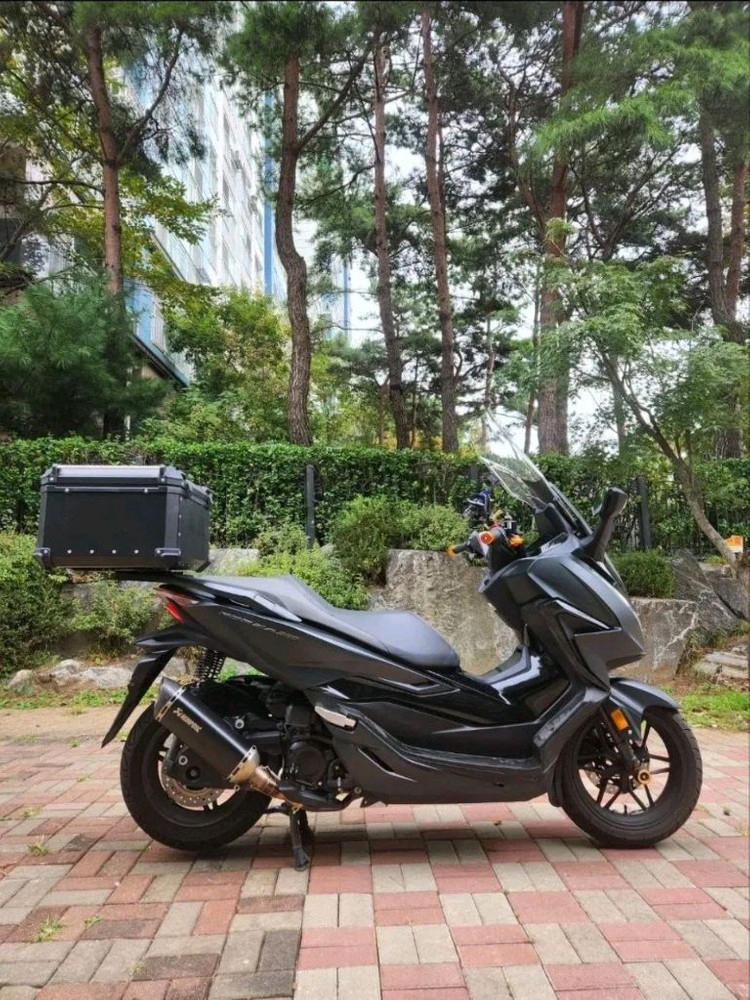 22년식 혼다포르자350 깔끔한 차량판매합니다. 이미지